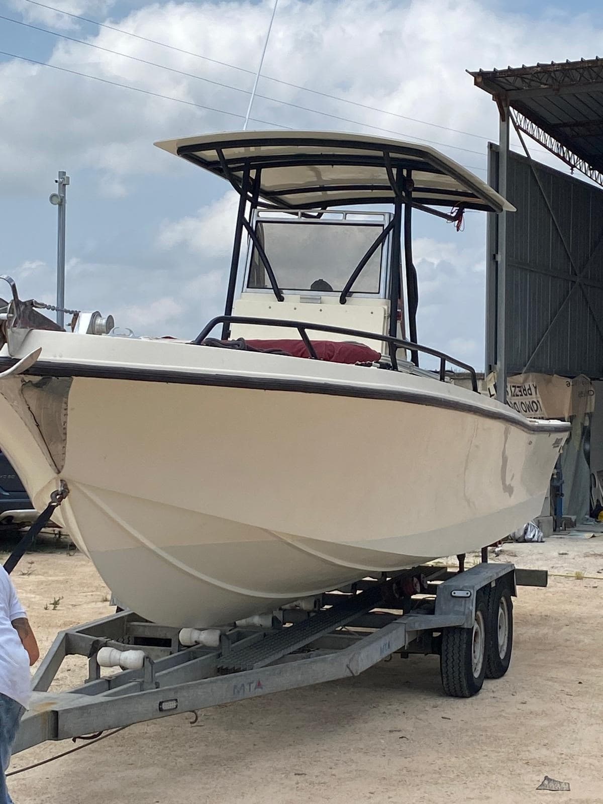 Mako Marine Makò 231 used - hero image 8