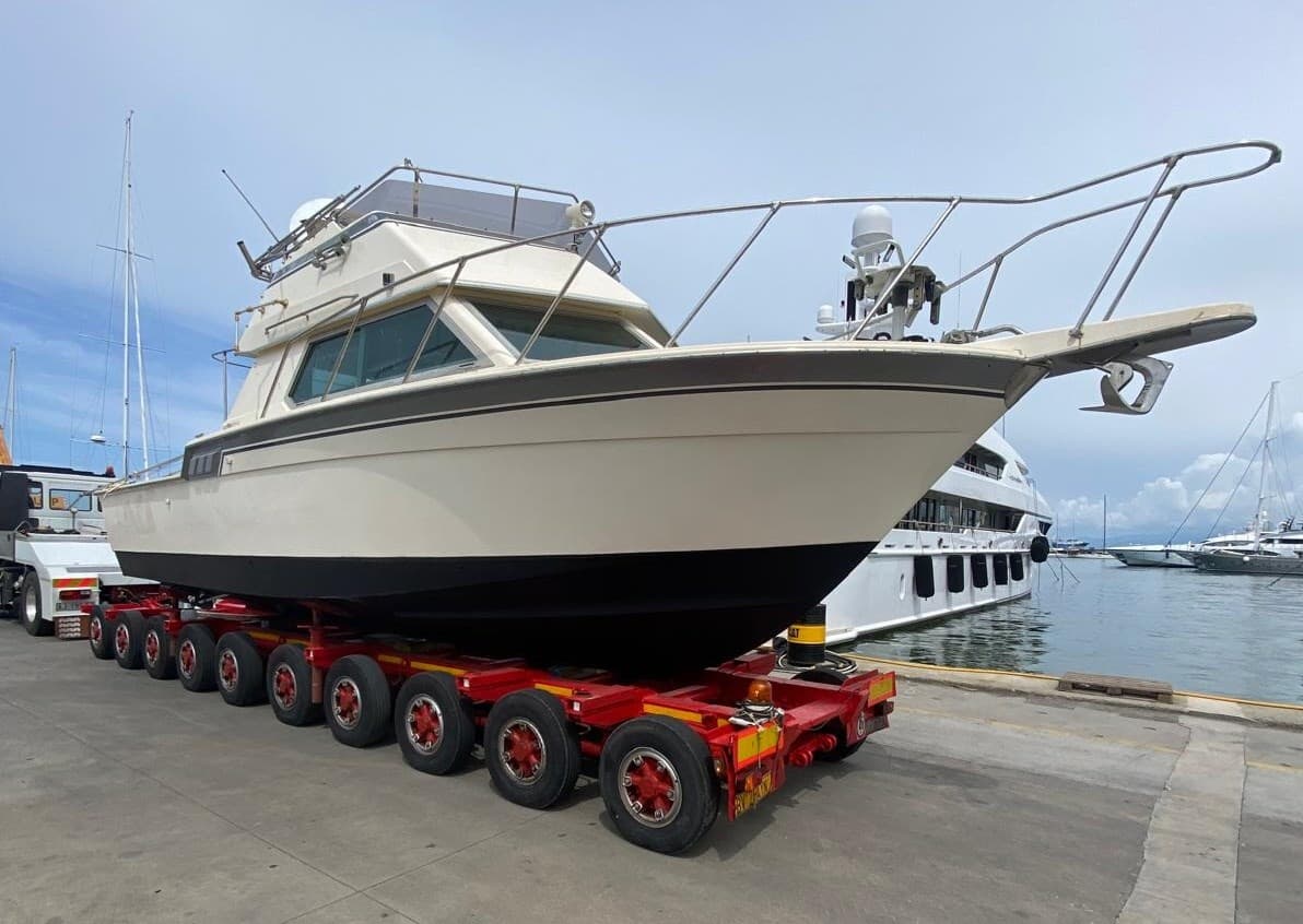 Hatteras 32 Sport Fisherm. - Main View Hatteras 32 Sport Fisherm. - Main View