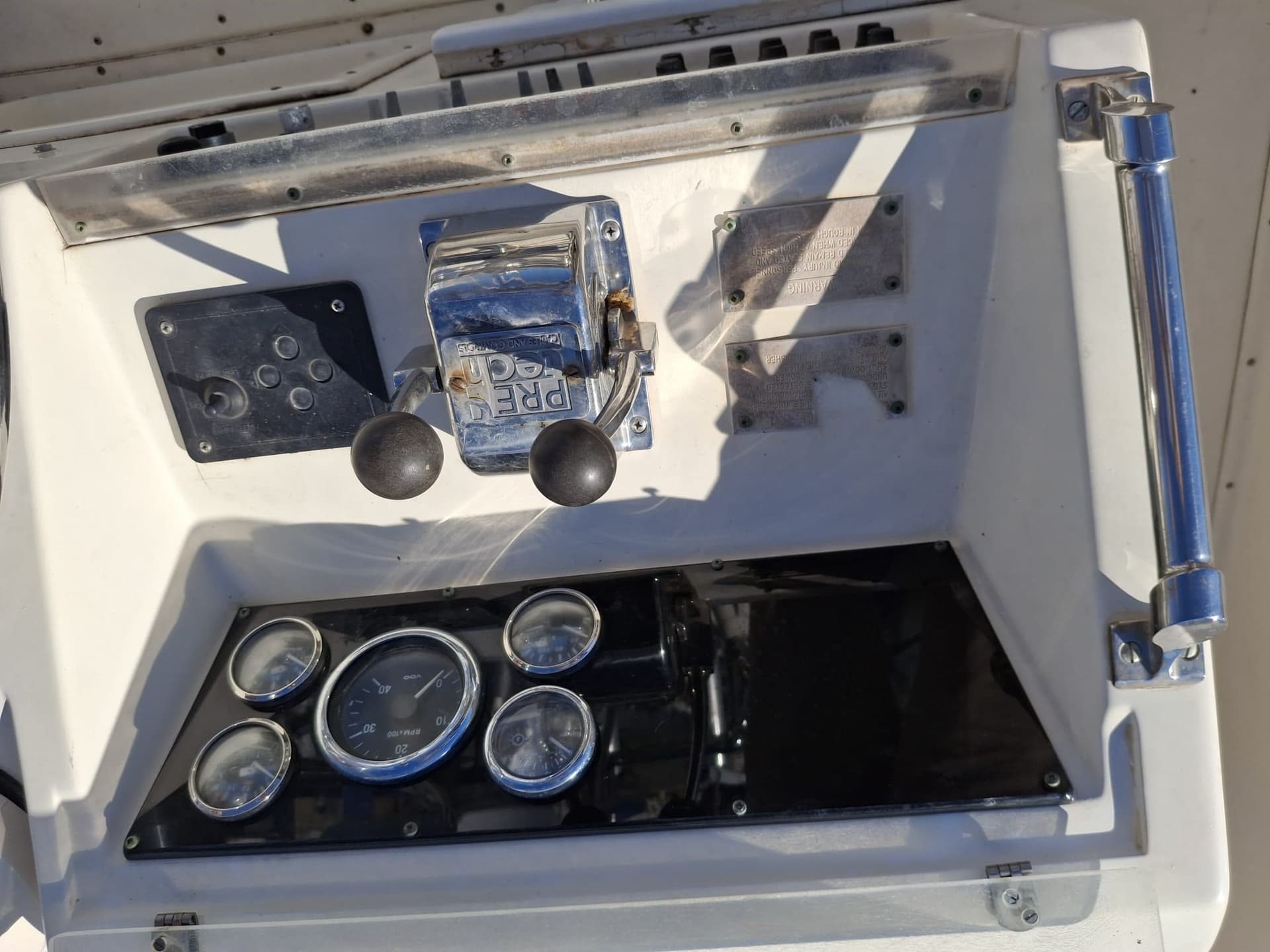 Hatteras 32 SPORT FISHERM. usato - foto hero 9