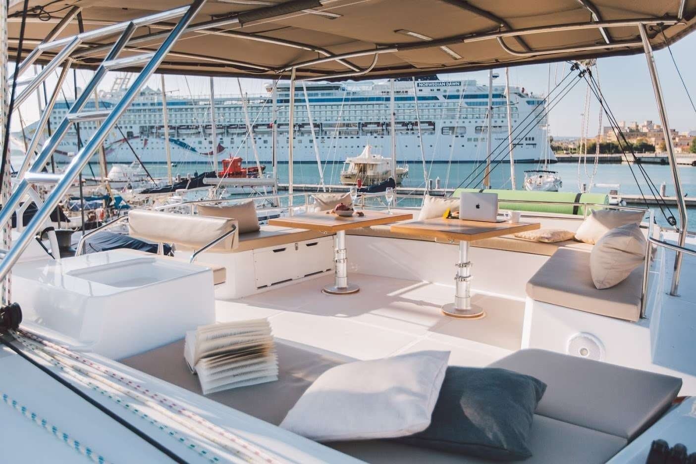 Catana Bali 5.4 - Interior View Catana Bali 5.4 - Interior View