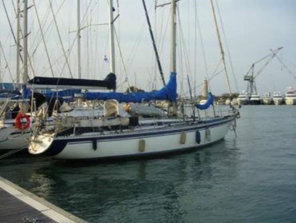 Cantiere del Trasimeno Ct 43 Hunraken - Detail View 1 Cantiere del Trasimeno Ct 43 Hunraken - Detail View 1