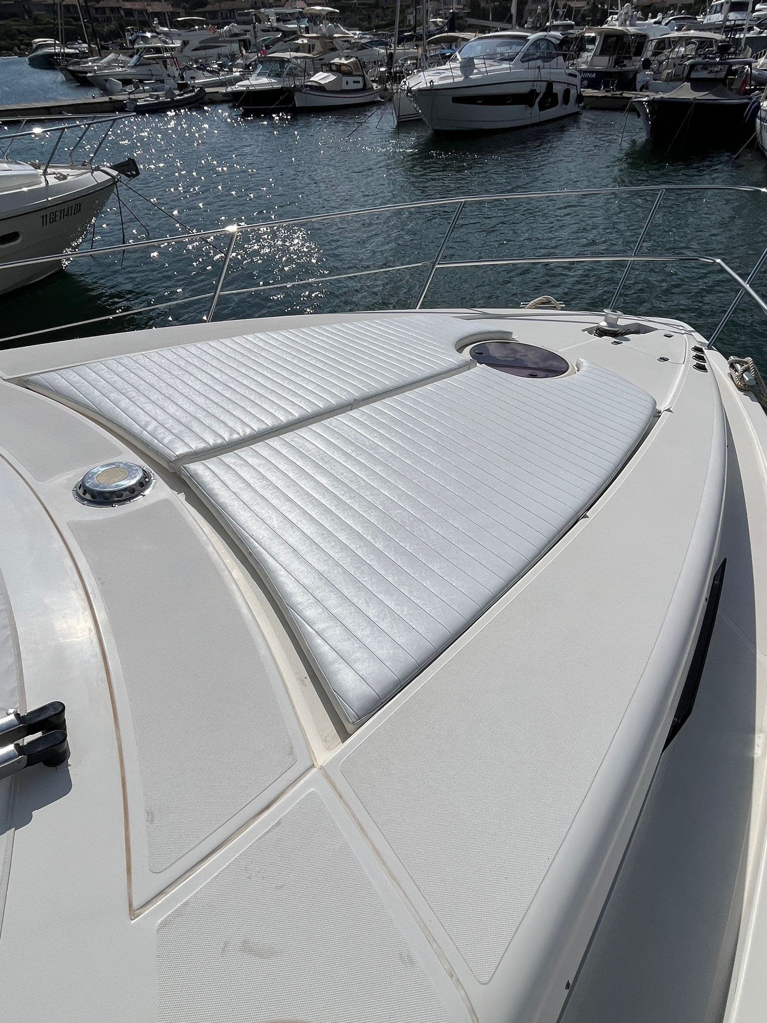 Azimut Az 46 - Deck View Azimut Az 46 - Deck View