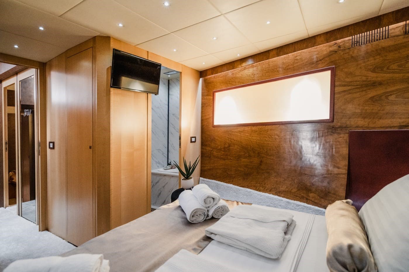 Fashion Yachts FASHION 68 used - hero image 15