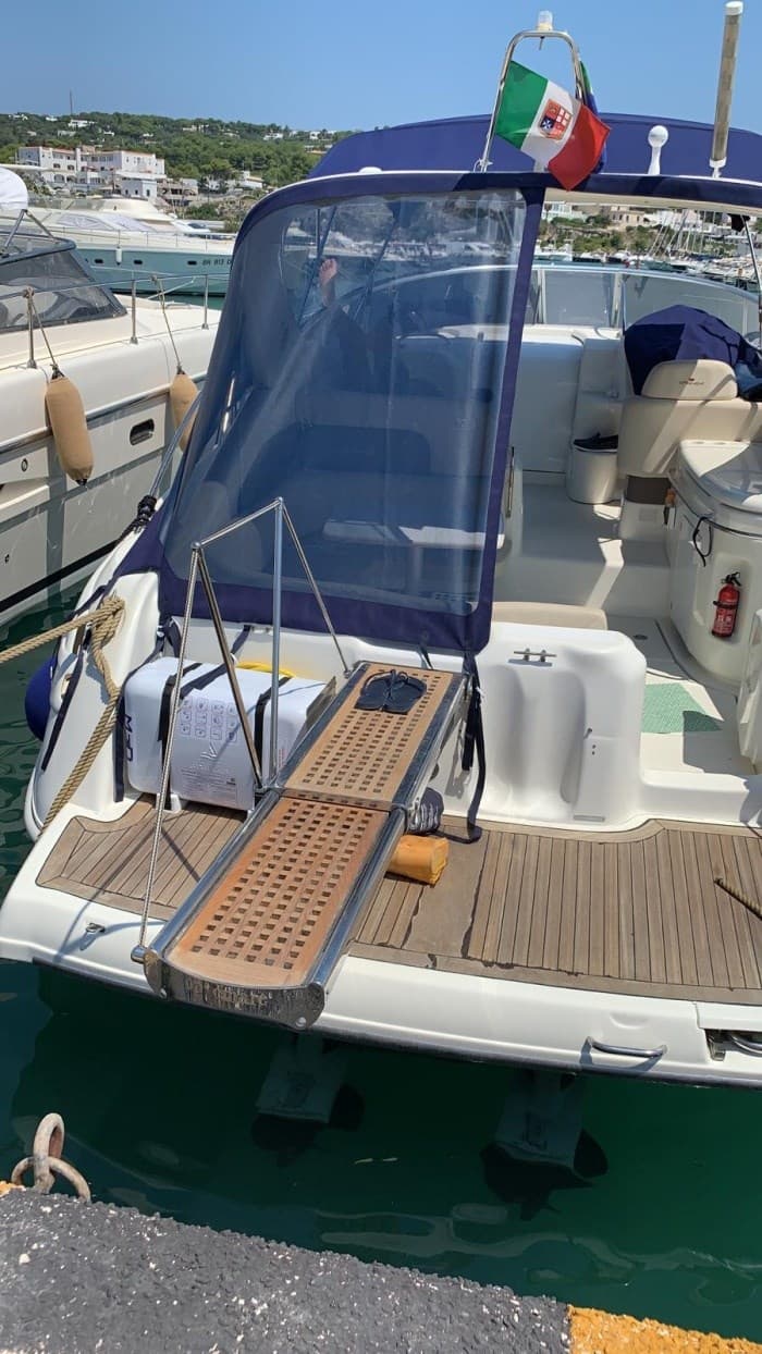 Cranchi Zaffiro 34 - Deck View Cranchi Zaffiro 34 - Deck View