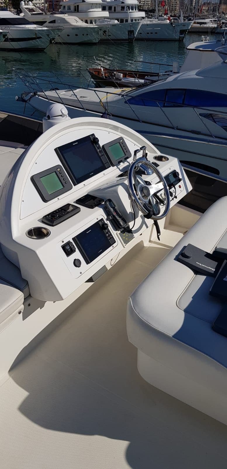 Aicon 62 Fly - Interior View Aicon 62 Fly - Interior View