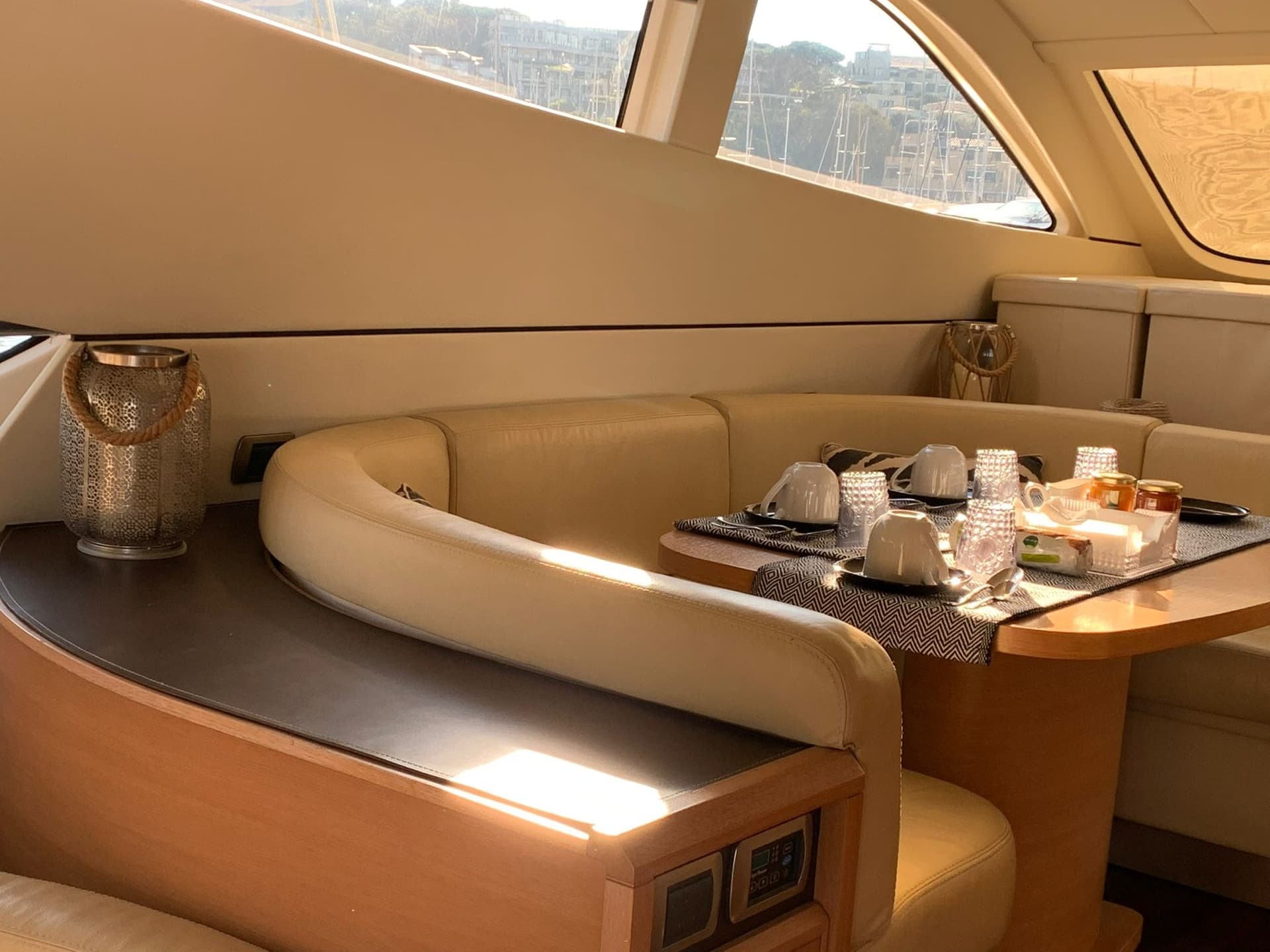 Aicon 62 Fly - Detail View 1 Aicon 62 Fly - Detail View 1