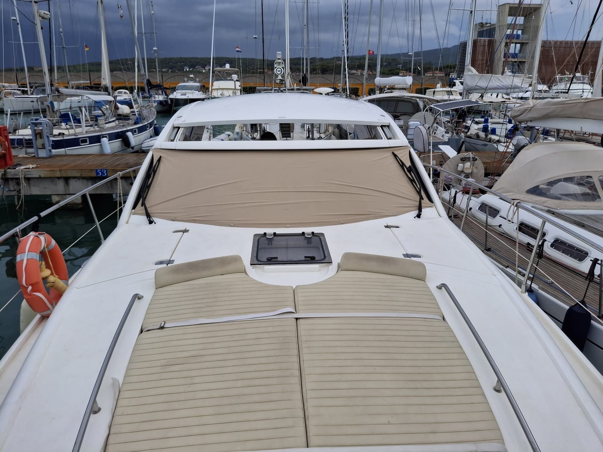 Fairline Targa 44 Ht - Interior View Fairline Targa 44 Ht - Interior View