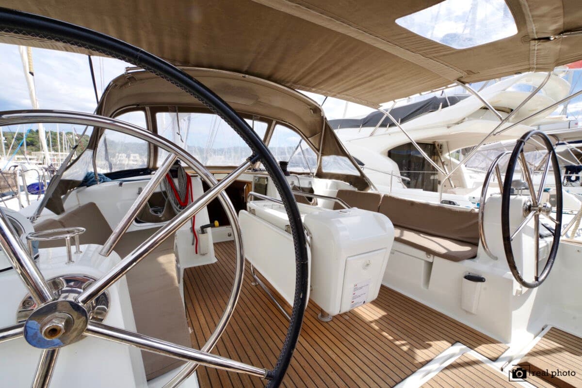 Jeanneau SUN ODYSSEY 519 d'occasion - image hero 5