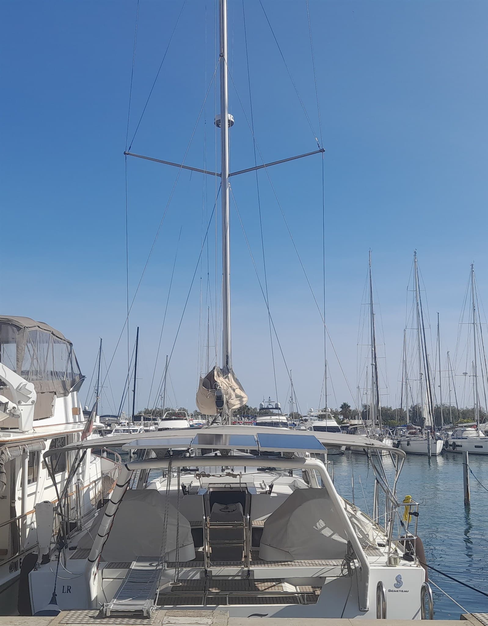 Beneteau Oceanis 55 - Interior View Beneteau Oceanis 55 - Interior View