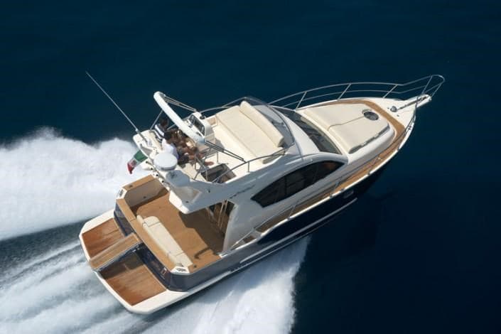 Portofino Marine 11 Fly - Detail View 1 Portofino Marine 11 Fly - Detail View 1