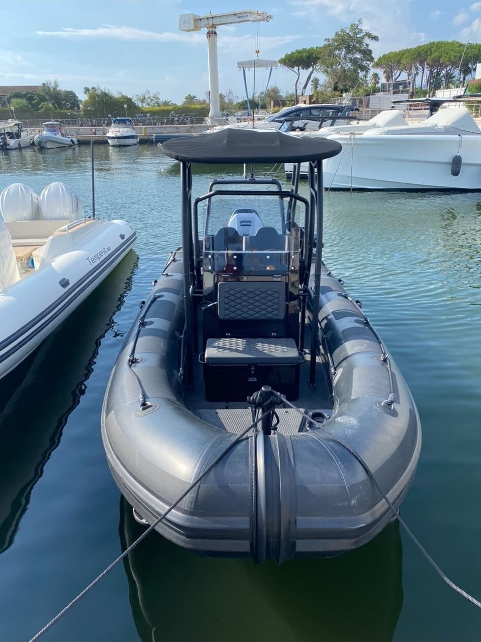 Highfield Patrol 660 - Deck View Highfield Patrol 660 - Deck View