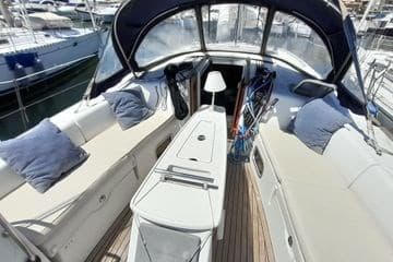 Beneteau Oceanis 43 - Deck View Beneteau Oceanis 43 - Deck View