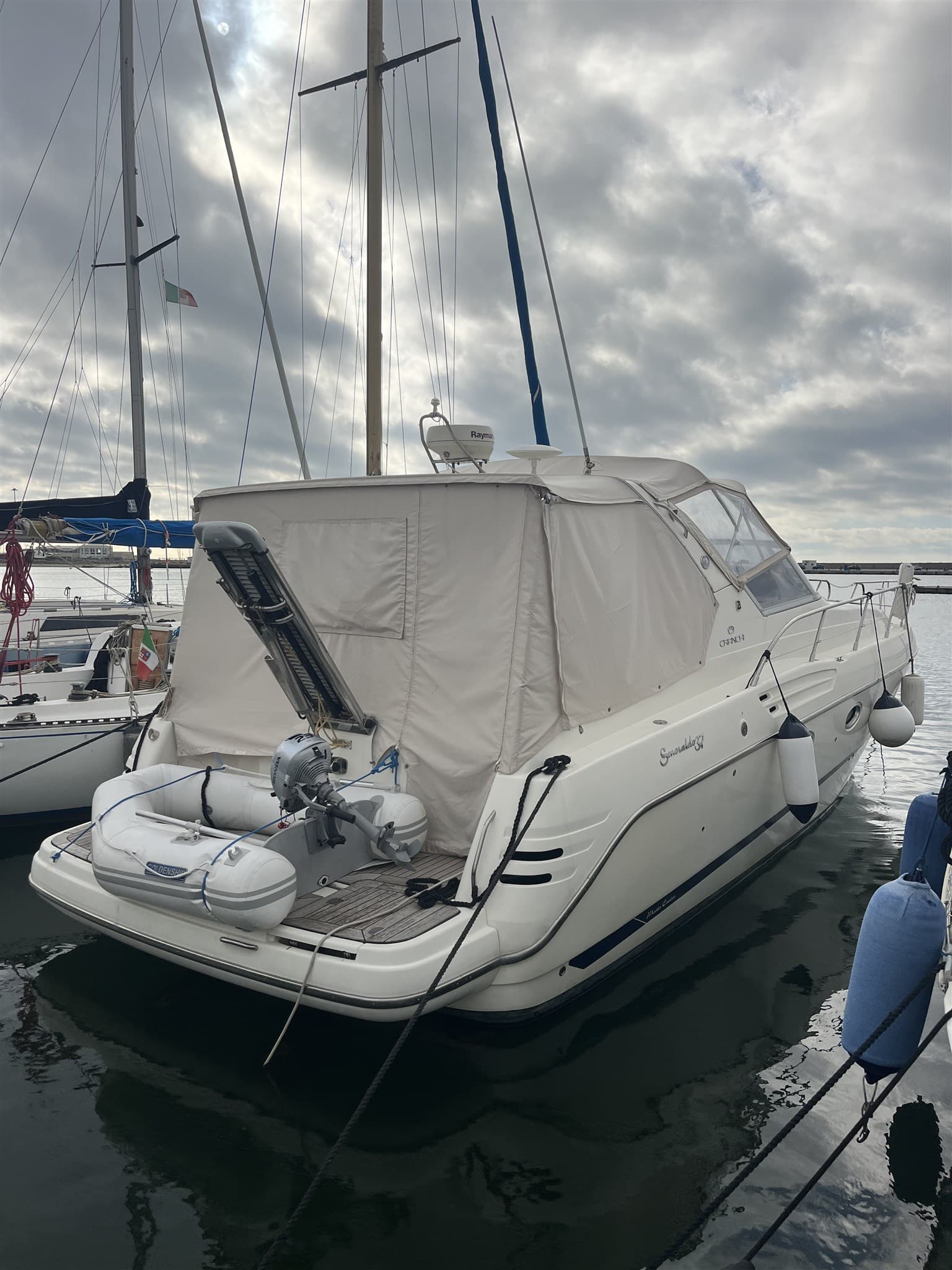 Cranchi Smeraldo 37 - Interior View Cranchi Smeraldo 37 - Interior View