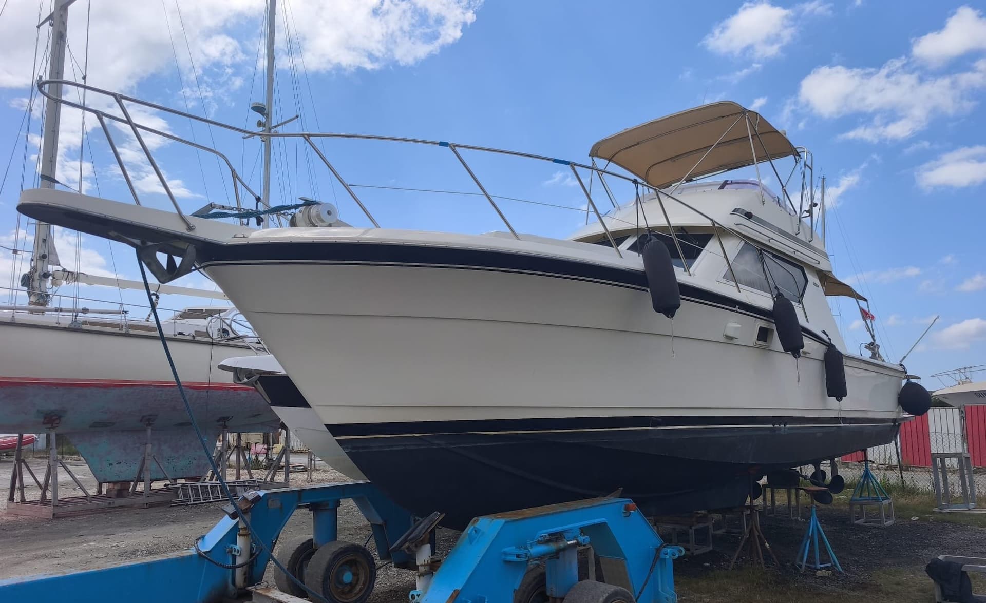Hatteras 38 CONVERTIBLE usato - foto hero 5