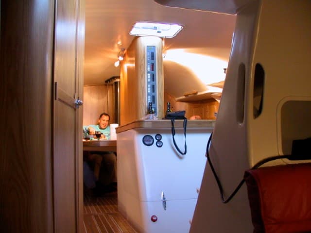 Bakewell-White Pocket Maxi - Deck View Bakewell-White Pocket Maxi - Deck View