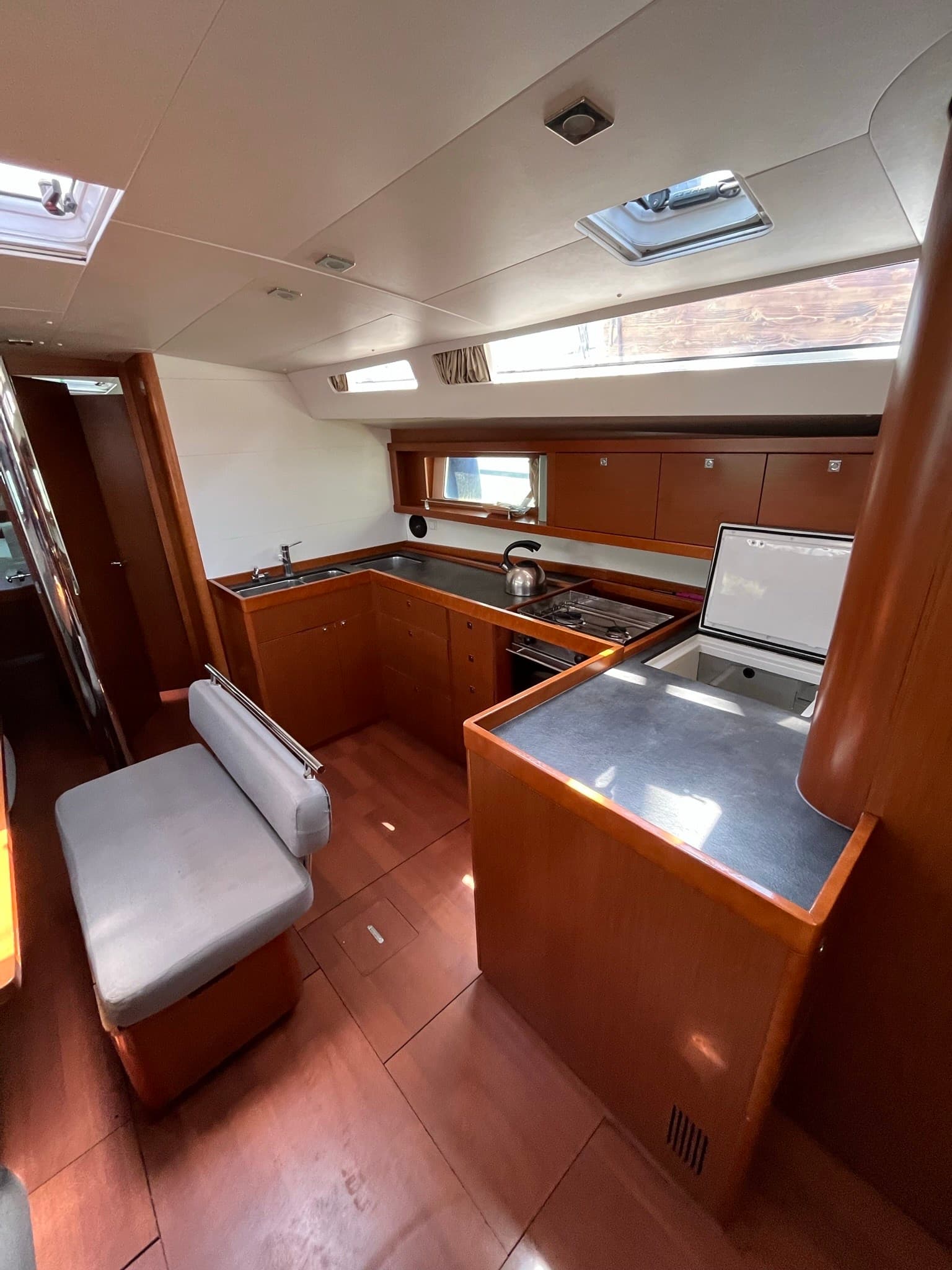 Beneteau OCEANIS 48 usato - foto hero 14