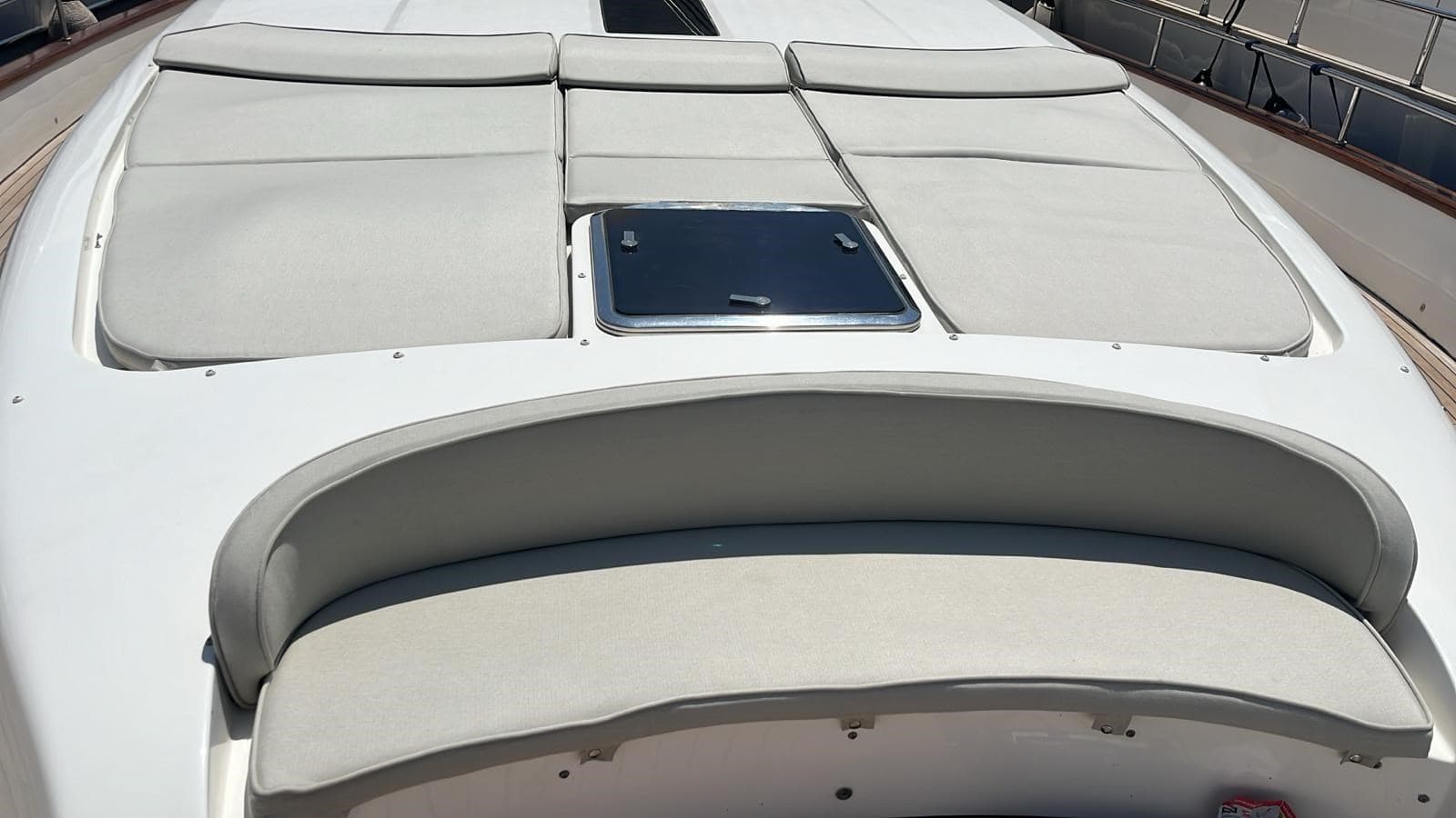 Franchini Emozione 74 - Deck View Franchini Emozione 74 - Deck View