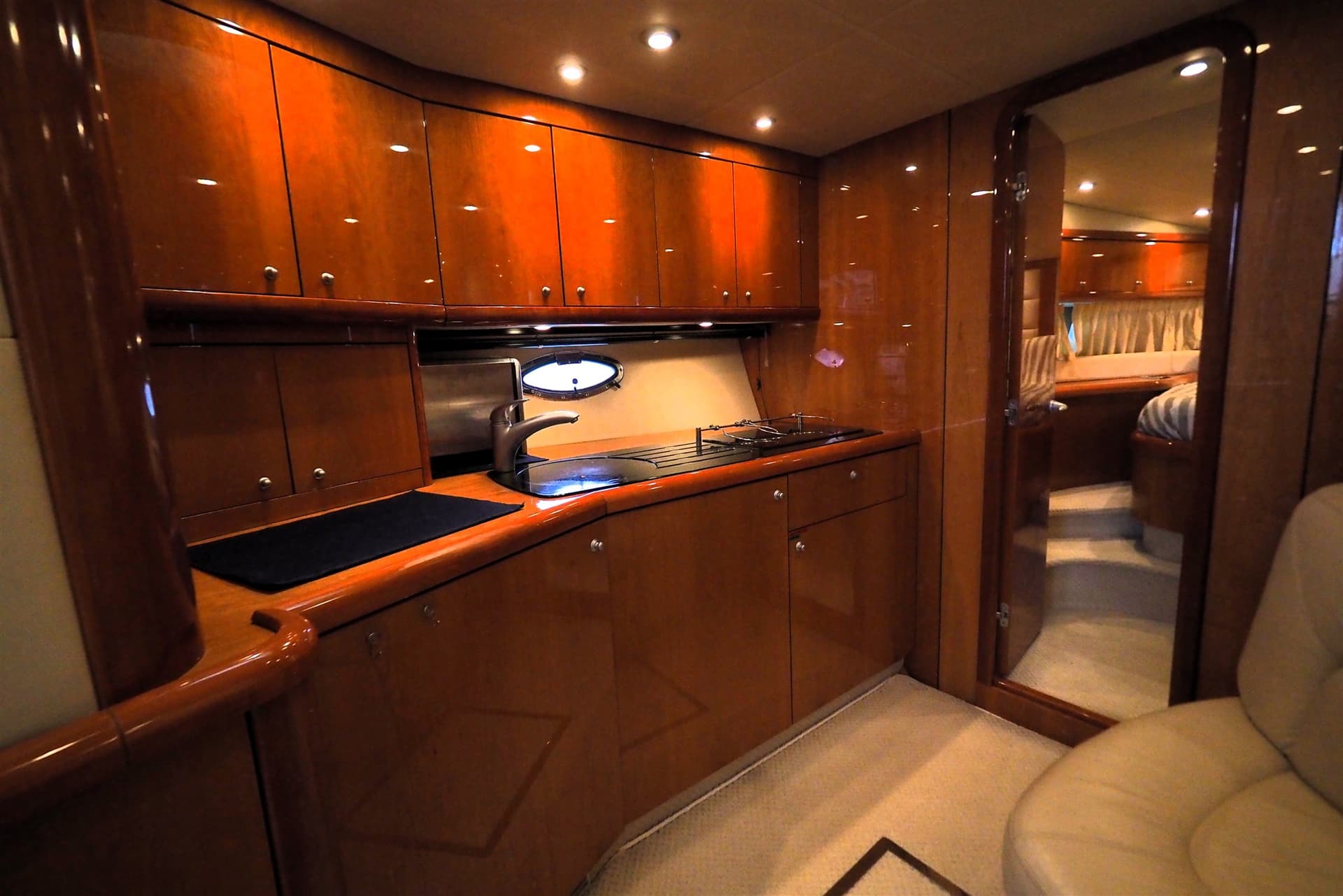 Sunseeker Portofino 53 - Detail View 1 Sunseeker Portofino 53 - Detail View 1