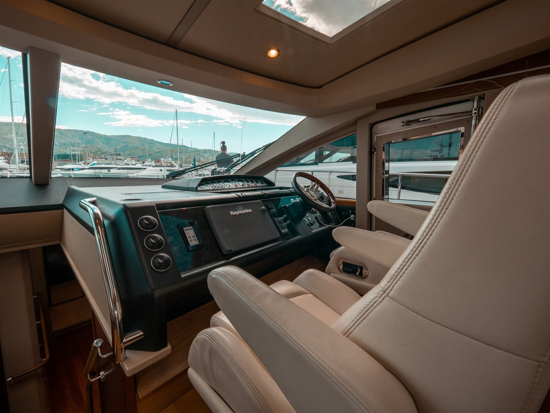 Princess Yachts V 70 used - hero image 17