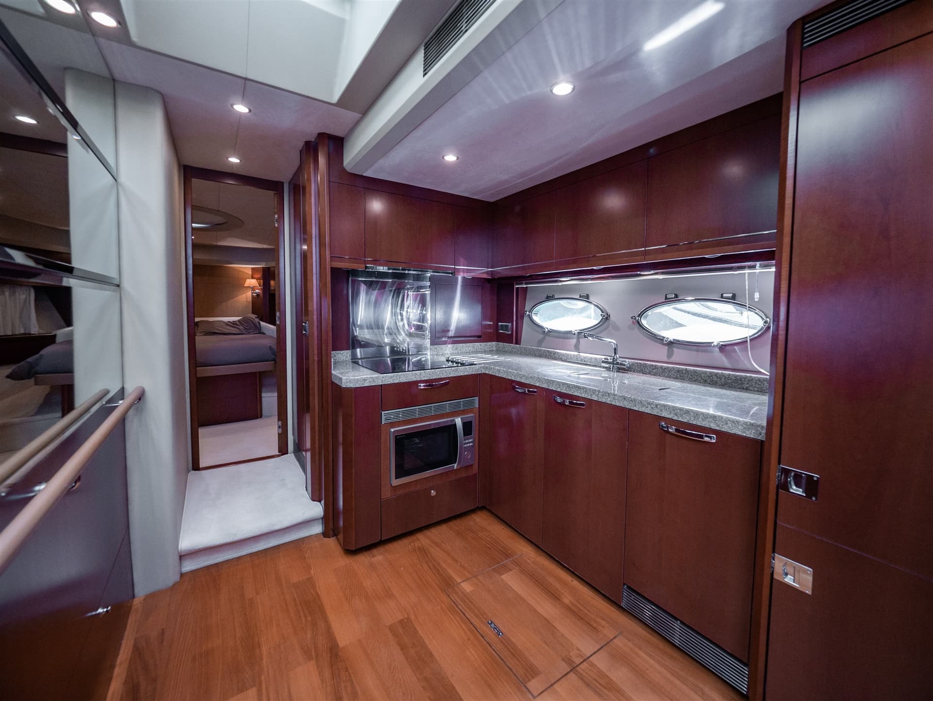 Princess Yachts V 70 used - hero image 5