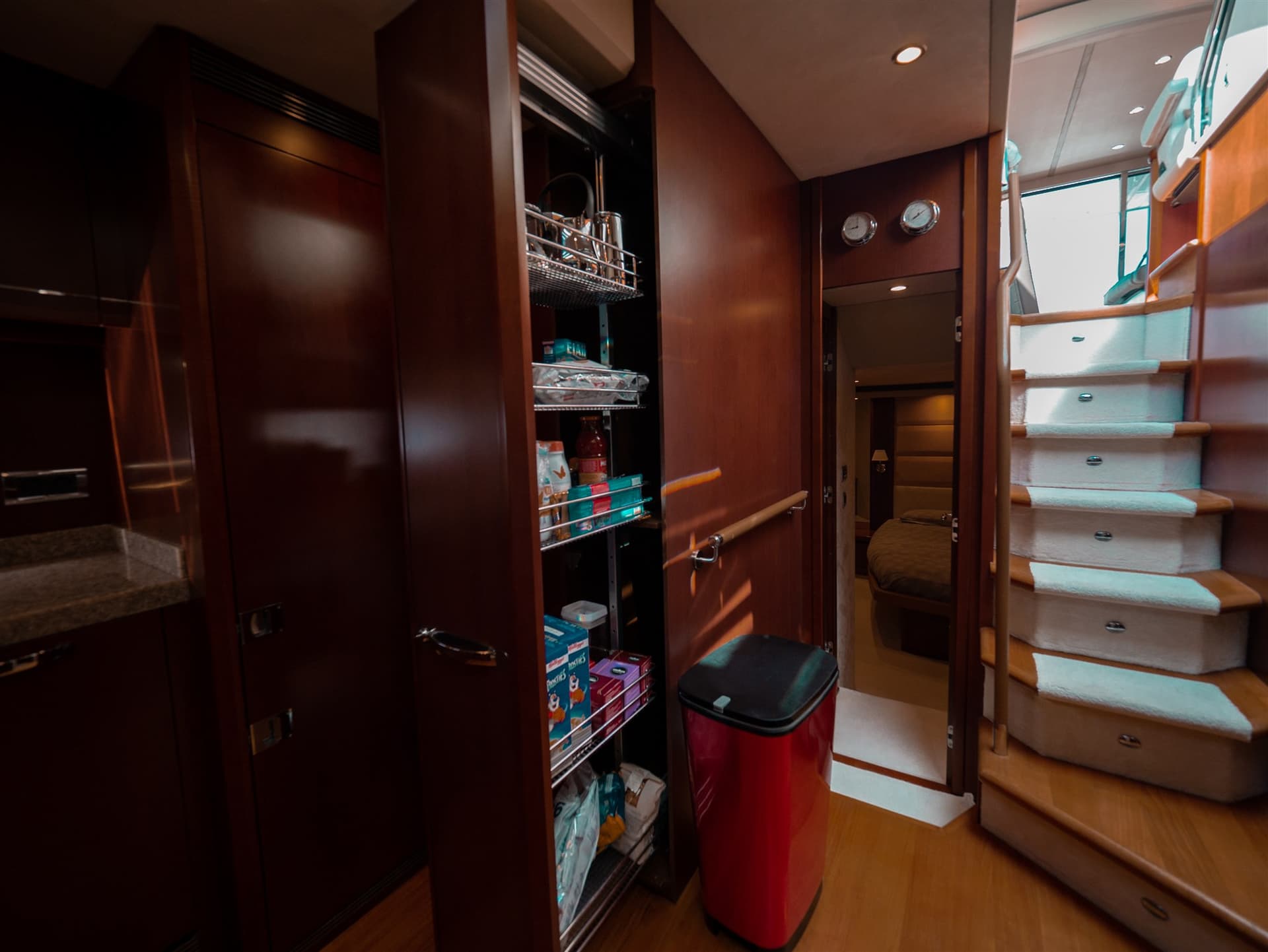 Princess Yachts V 70 gebraucht - Hauptbild 6