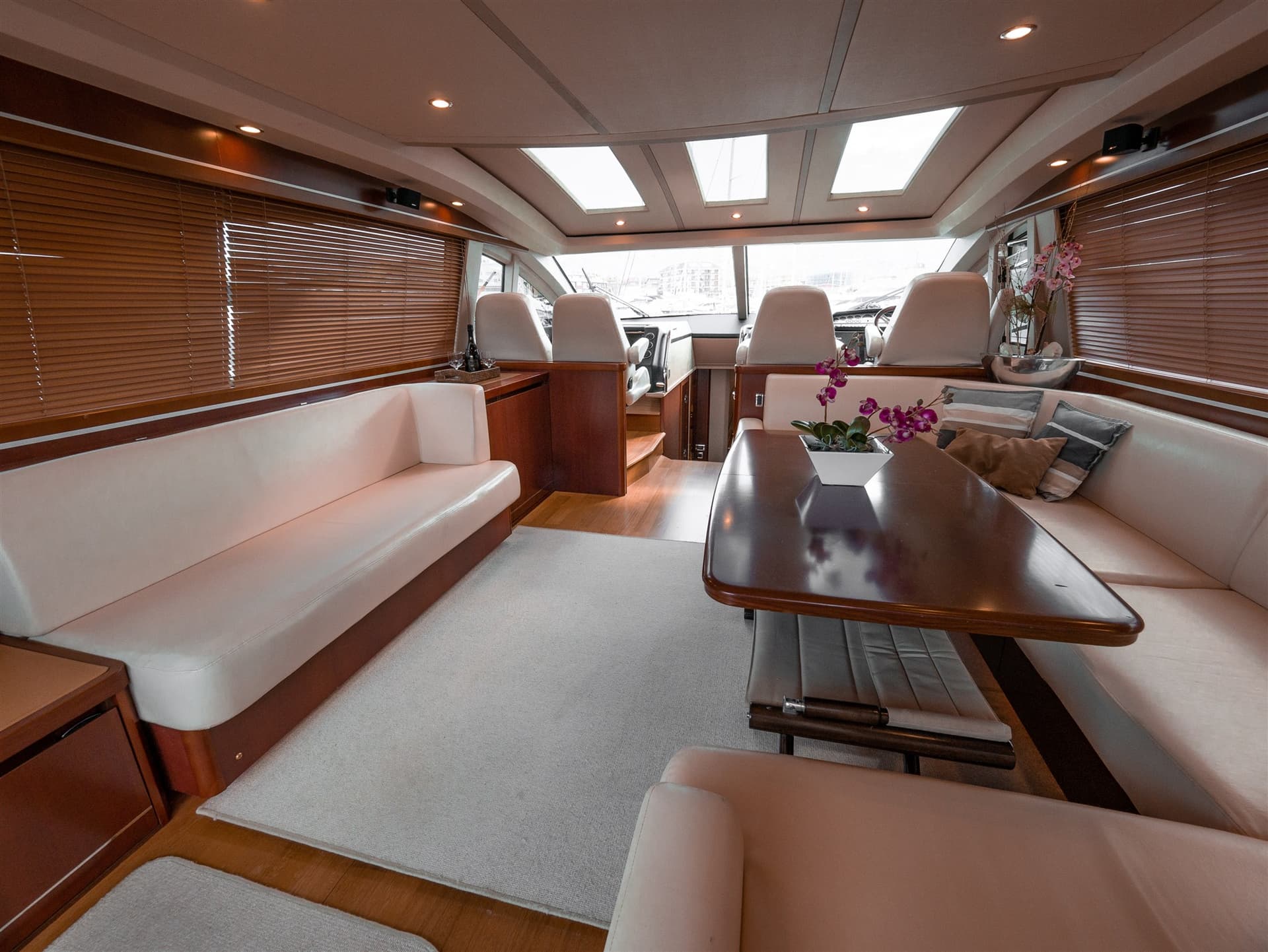 Princess Yachts V 70 - Deck View Princess Yachts V 70 - Deck View