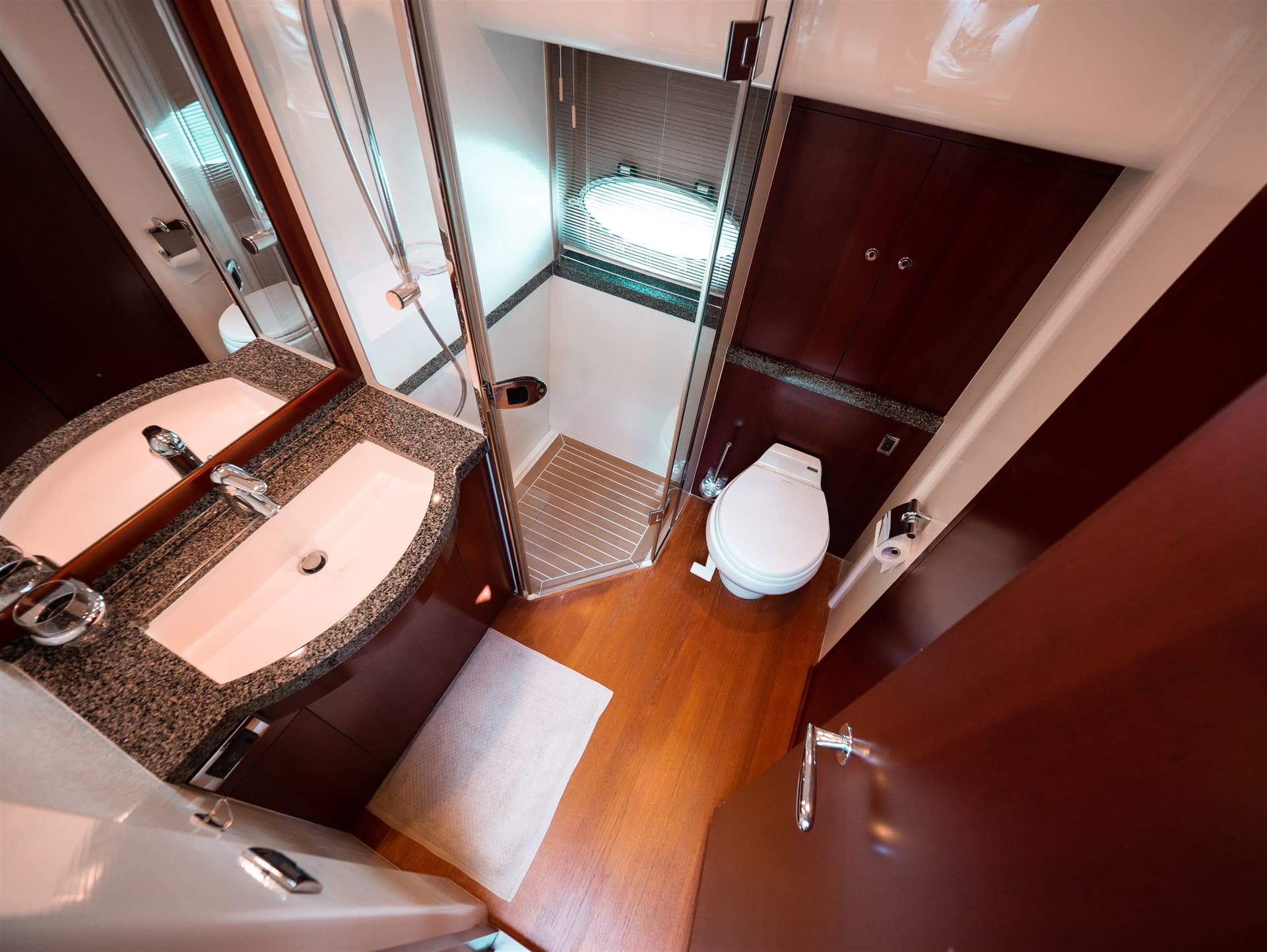 Princess Yachts V 70 gebraucht - Hauptbild 16