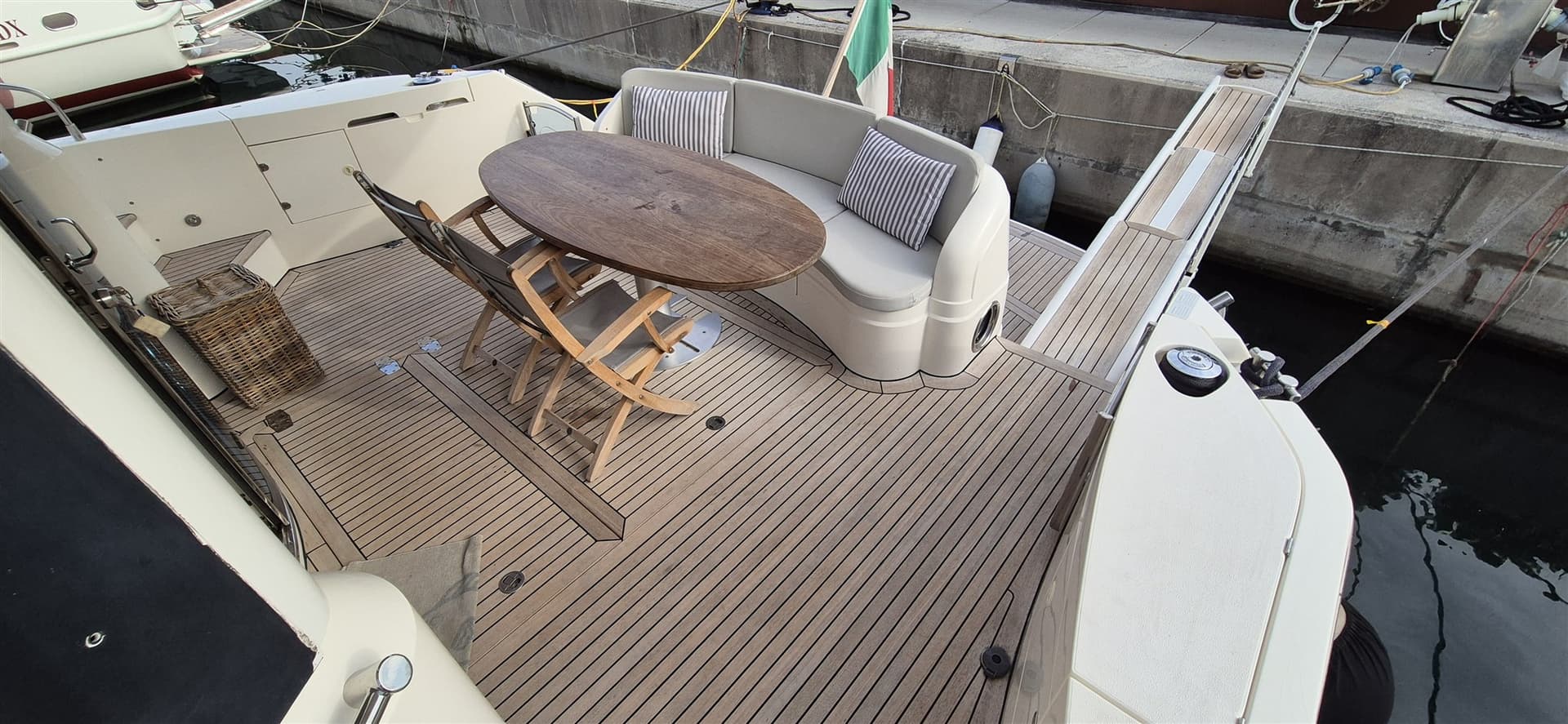 Fairline SQUADRON 62 usato - foto hero 13