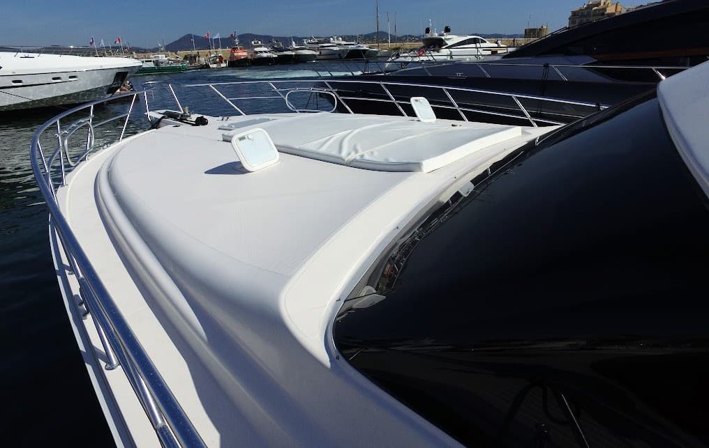 Bertram Yacht 540 Convertible usato - foto hero 23