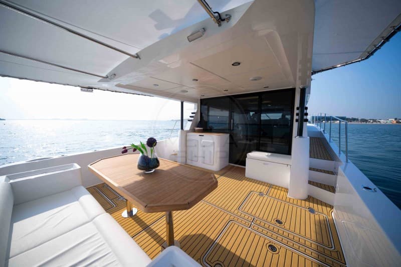 Gulf Craft Silvercat 46 Lux used - hero image 7