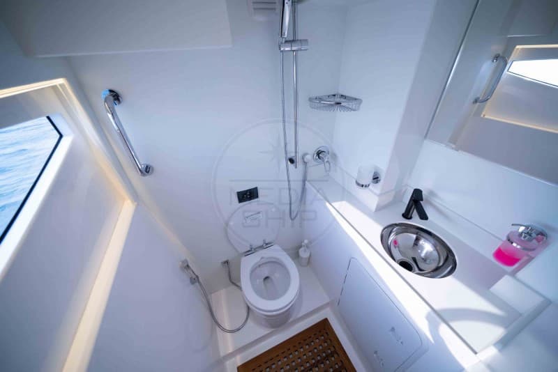 Gulf Craft Silvercat 46 Lux used - hero image 16