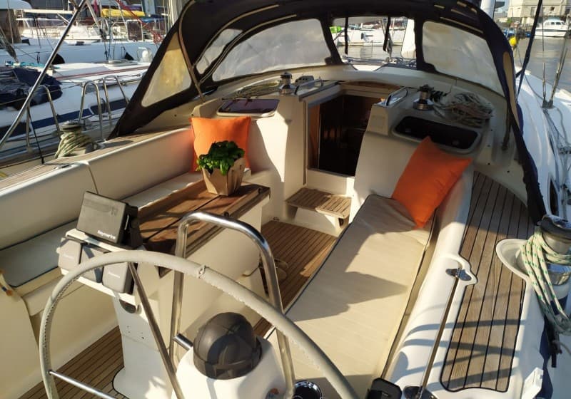 Bavaria 46 - Interior View Bavaria 46 - Interior View