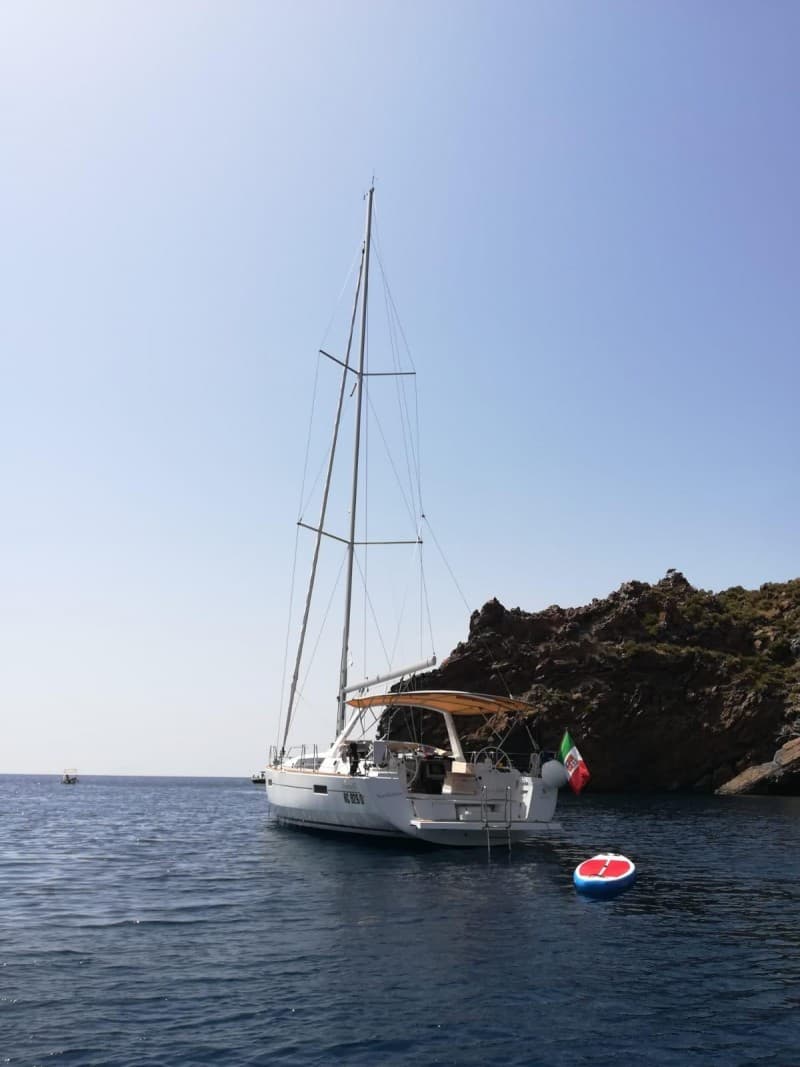 Beneteau Oceanis 45 - Deck View Beneteau Oceanis 45 - Deck View