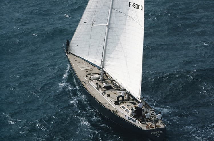 Palmer Johnson German Frers 18 - Detail View 1 Palmer Johnson German Frers 18 - Detail View 1