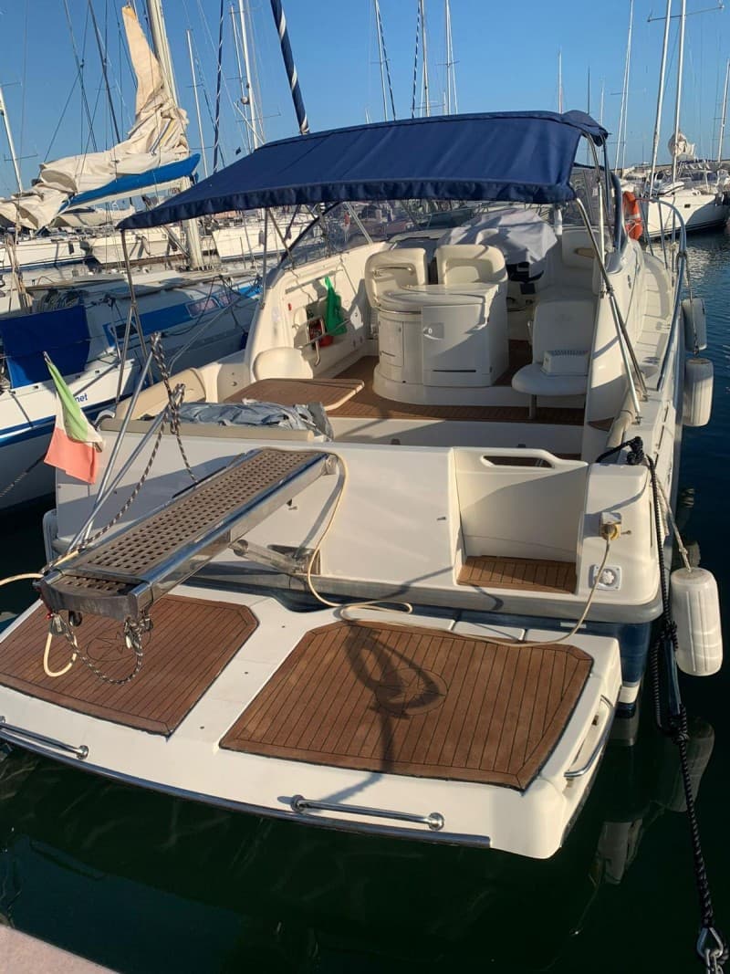 Cranchi Cranchi 32 Zaffiro - Interior View Cranchi Cranchi 32 Zaffiro - Interior View