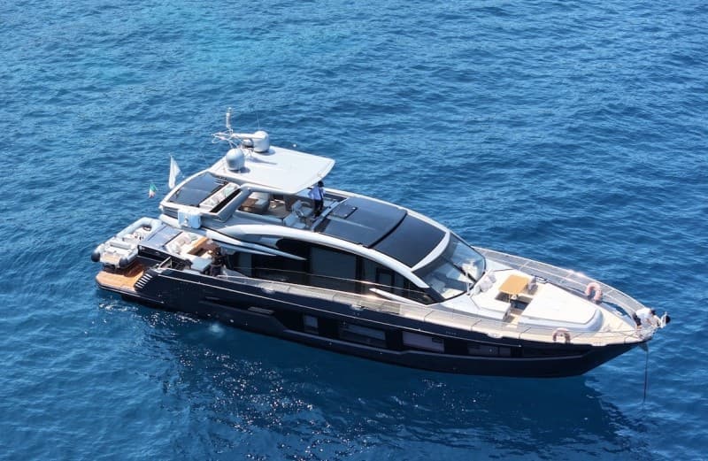Galeon Yacht Galeon 700 Skydeck gebraucht - Detail 1