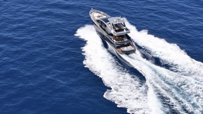 Galeon Yacht Galeon 700 Skydeck usato - foto hero 24