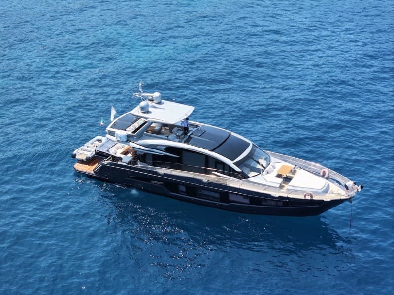 Galeon Yacht Galeon 700 Skydeck usato - foto hero 14