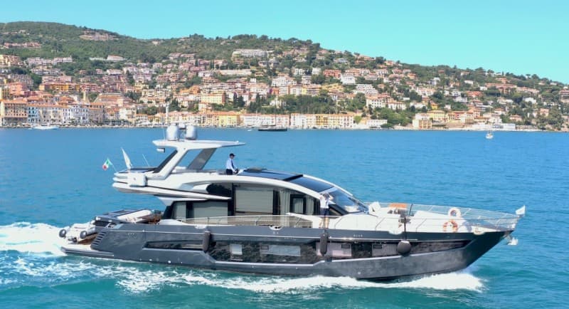 Galeon Yacht Galeon 700 Skydeck usato - foto hero 7