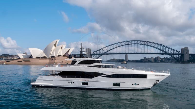 Gulf Craft Majesty 100 - Detail View 1 Gulf Craft Majesty 100 - Detail View 1