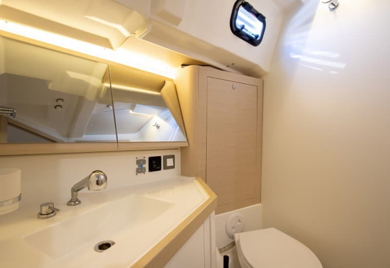 Beneteau OCEANIS 46.1 usato - foto hero 13