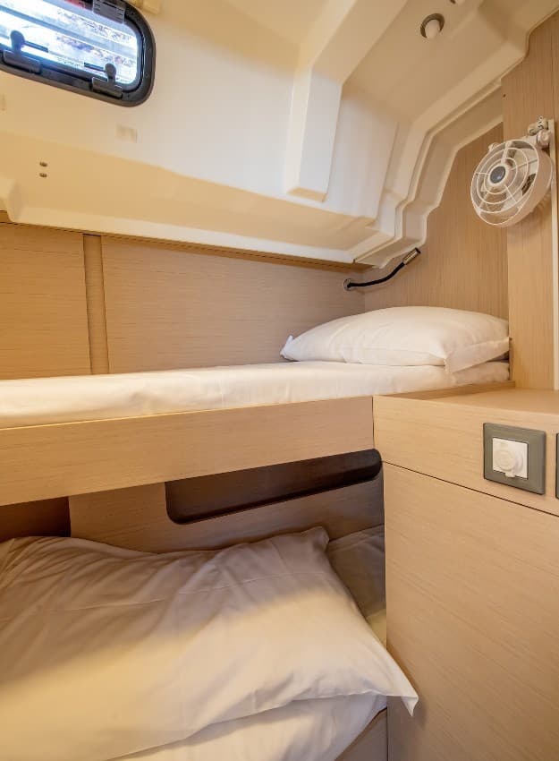Beneteau OCEANIS 46.1 usato - foto hero 12
