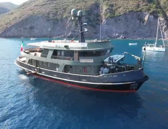 Benetti Tugboat - Interior View Benetti Tugboat - Interior View