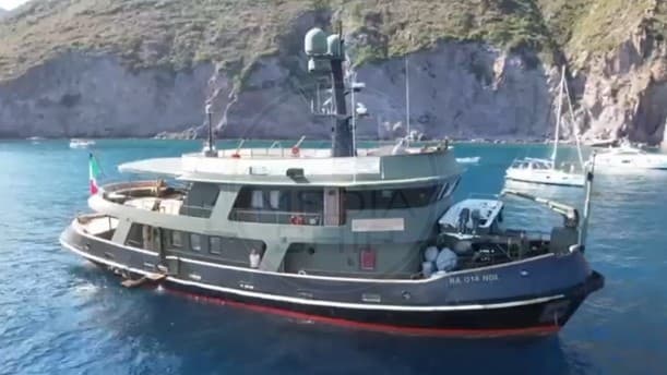 Benetti Tugboat - Deck View Benetti Tugboat - Deck View