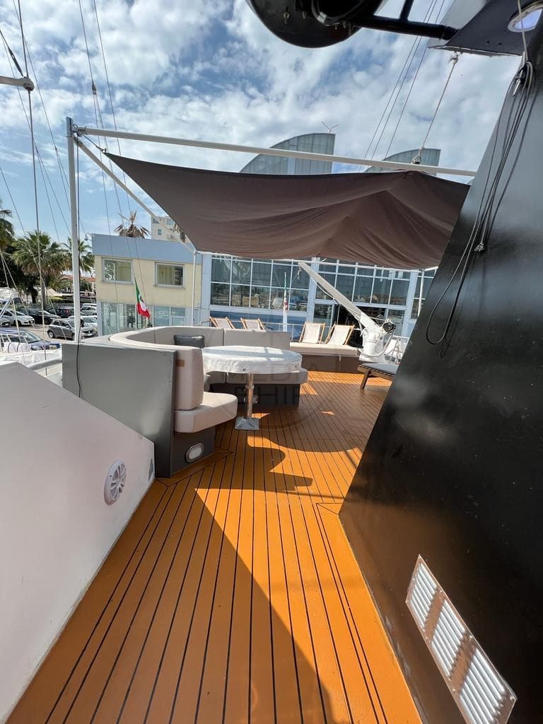 Versilcraft ULTRAPHANTOM usato - foto hero 9