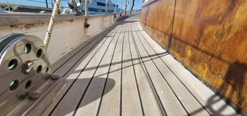 Camper & Nicholsons Camper & Nicholson 18 Mt - Deck View Camper & Nicholsons Camper & Nicholson 18 Mt - Deck View