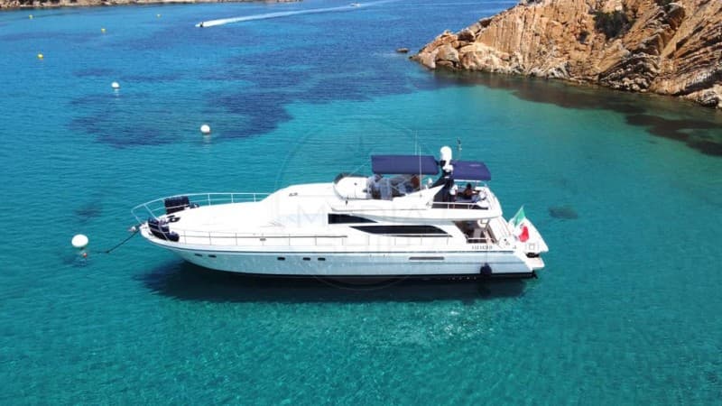 Guymarine Guy Couach 2100 - Detail View 1 Guymarine Guy Couach 2100 - Detail View 1