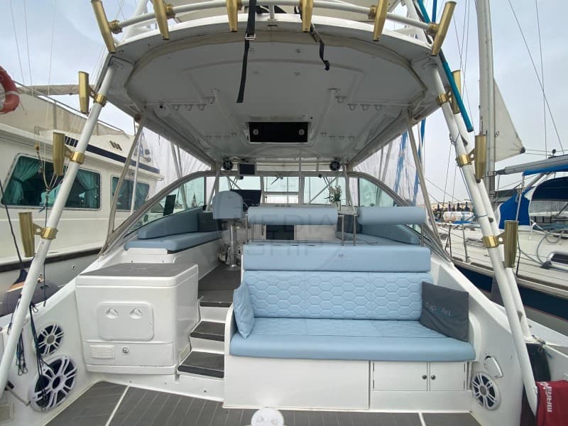 Luhrs Luhrs 380 - Deck View Luhrs Luhrs 380 - Deck View