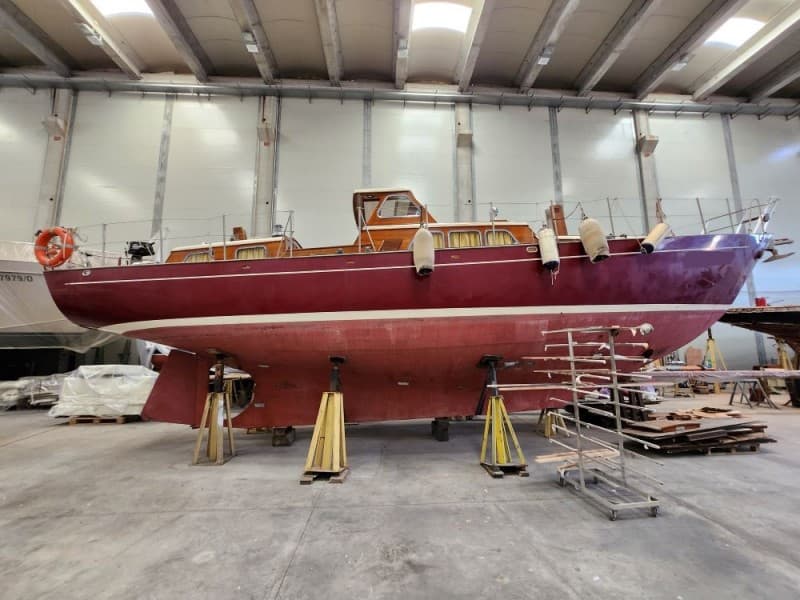 De Vries Amsterdam Fortuna 46 - Detail View 1 De Vries Amsterdam Fortuna 46 - Detail View 1