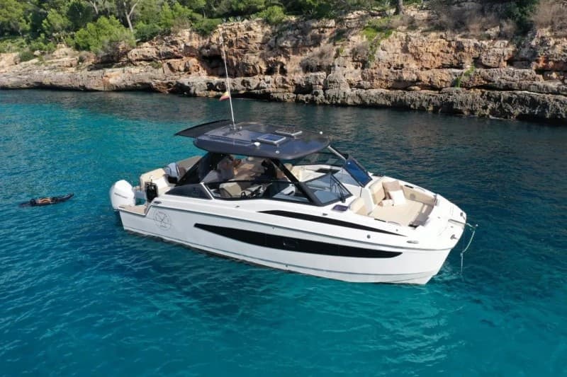Aquila Power Catamarans Aquila 32 Sport - Main View Aquila Power Catamarans Aquila 32 Sport - Main View